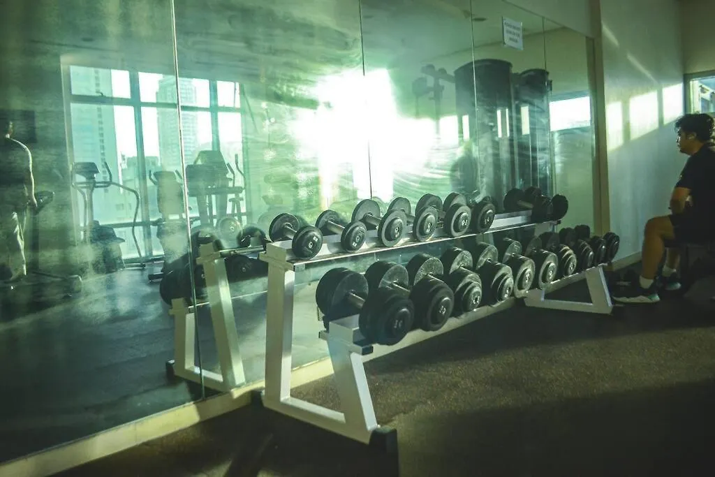 Apartment Stylish 1Br Near Us Embassy & Luneta With Pool & Gym Manila